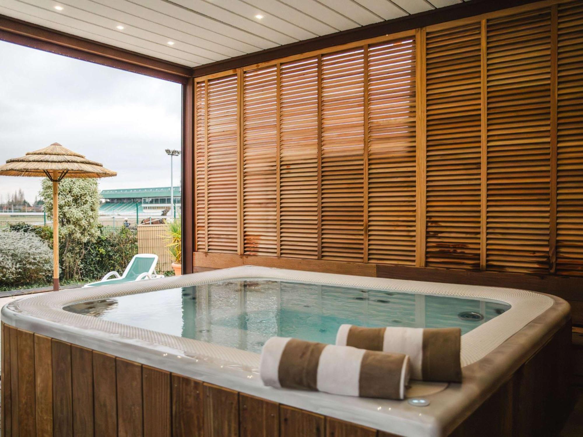 Mercure Cabourg Hotel & Spa エクステリア 写真